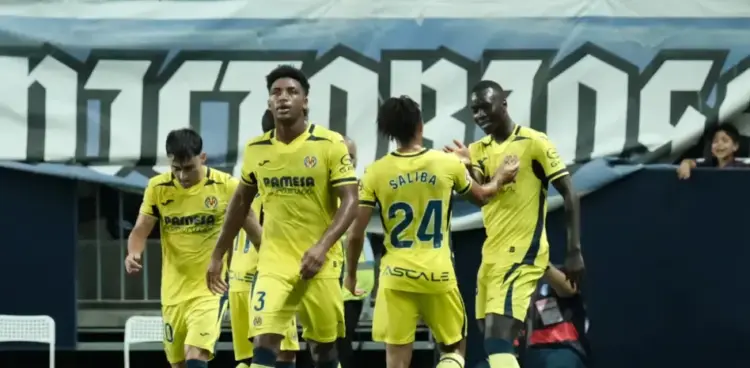 Villarreal remonta al Málaga y sale del descenso