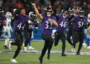 Ravens vencen a Cowboys con un final de película