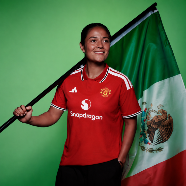 Rebeca Bernal llega al Manchester United hasta 2029