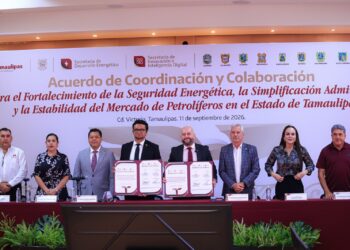 Anuncia Américo rehabilitación de carretera ejidal en Padilla