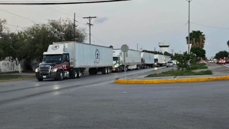 Continúan problemas técnicos en aduanas