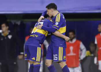 Boca derrota a São Paulo y se acerca a semifinales