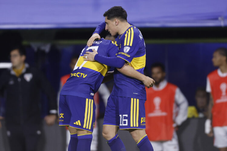 Boca derrota a São Paulo y se acerca a semifinales