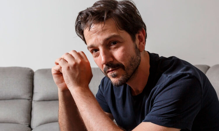 Diego Luna demanda cambios urgentes en la exhibición del cine mexicano