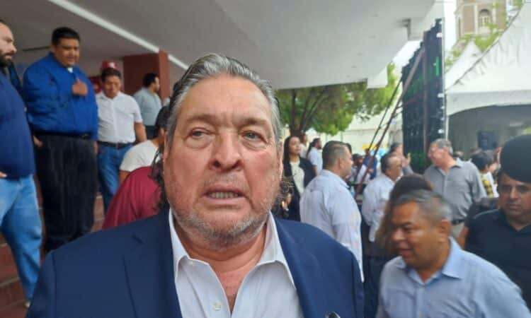 Que encarcelen a exfuncionarios corruptos: Gustavo Cárdenas