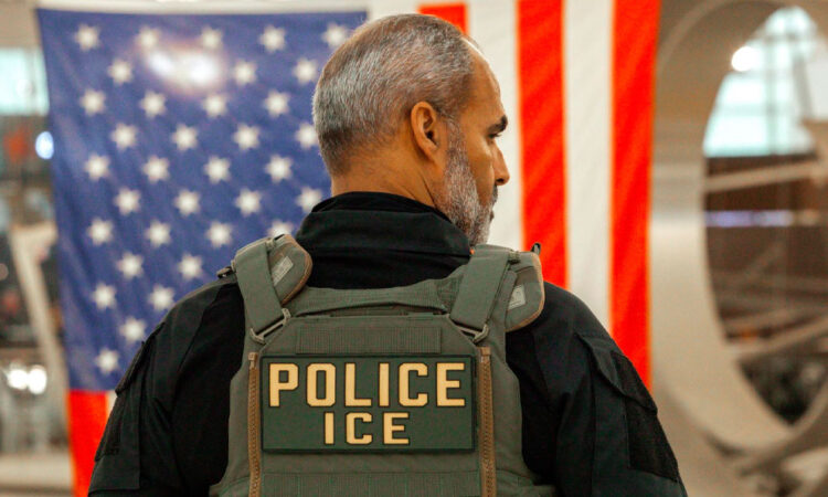 Retiro de nominación deja a ICE sin director confirmado