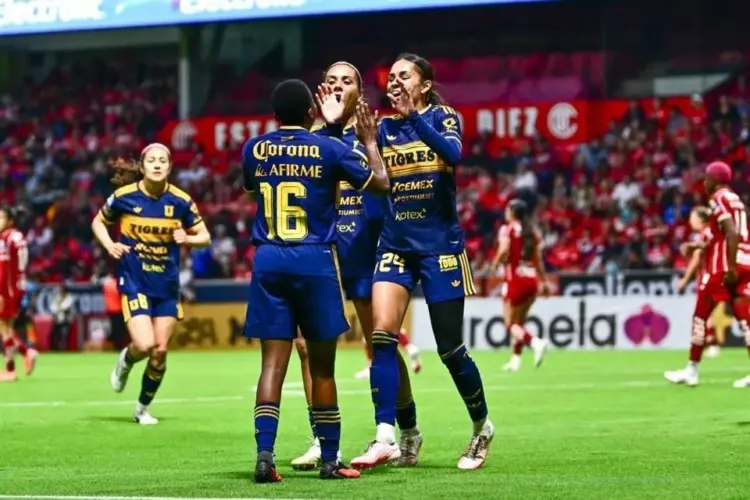 Tigres Femenil vence a Toluca con cuatro goles de Kgatlana