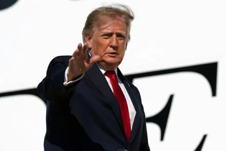 Trump enfrenta presión sobre nuevas reglas para la IA