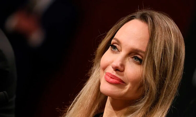 Angelina Jolie vende su mansión en Los Feliz por 24.7 millones