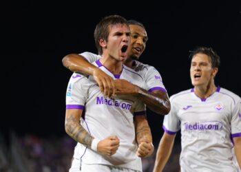 Fiorentina vence al Venezia con triplete de Mastantuono