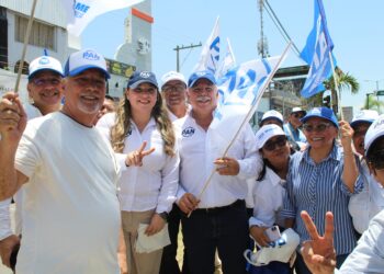 Recorren líderes panistas municipios del Estado