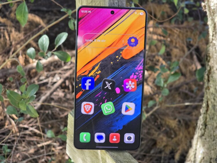 Galaxy S27 Pro y S27 Ultra tendrían pantallas OLED M16
