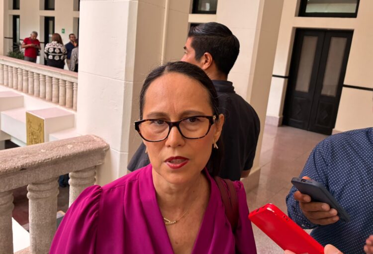 Sancionan a 44 servidores públicos por irregularidades