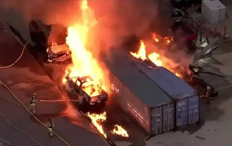 Tragedia en Los Ángeles: cae helicóptero de noticias