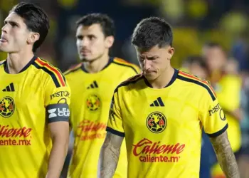 Polémico penal elimina al América ante Rayados