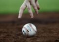 Jones domina a Cardenales y Piratas ganan 2-0