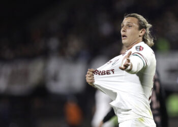 Fluminense resiste y elimina a Platense en Libertadores