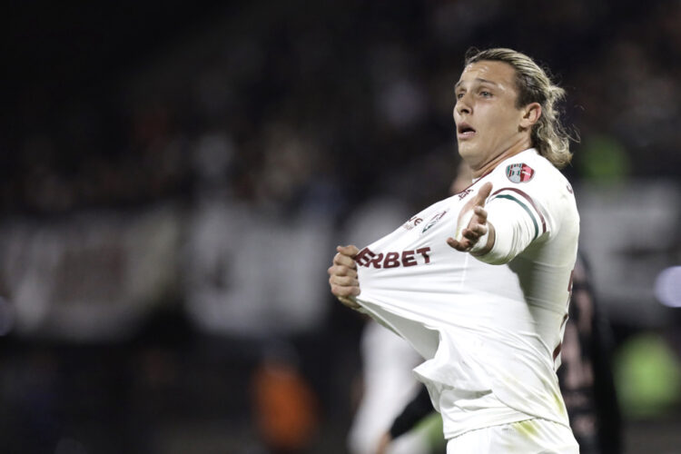 Fluminense resiste y elimina a Platense en Libertadores