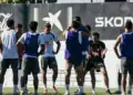 Valencia suma bajas antes de recibir al Barcelona