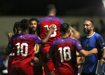 Islas Caimán y Dominica empatan 0-0 en Concacaf