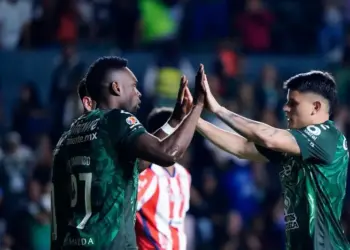 Cambindo firma doblete en triunfo de León ante San Luis