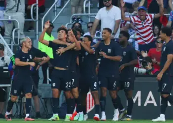 Pochettino inicia nuevo ciclo con triunfo ante Perú