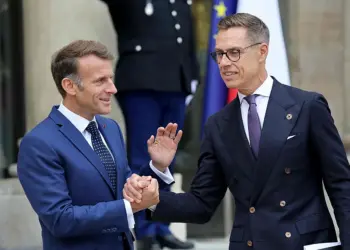 Finlandia se une al plan de disuasión nuclear de Francia