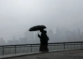 Tormenta azota el noreste de EE.UU. con lluvias y vientos