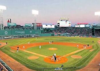 Royals sorprenden a Red Sox con triunfo 3-2
