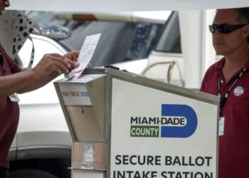 Voto por correo: jueza frena reforma impulsada por Trump