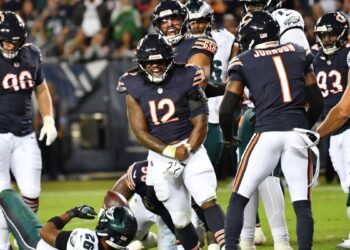 Bears sorprenden a Eagles y ganan 27-7 en la NFL