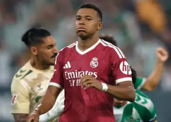 Real Madrid  cae ante Betis  en LaLiga