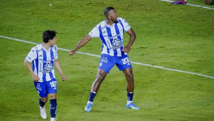 Pachuca reacciona con dos goles y empata ante Xolos