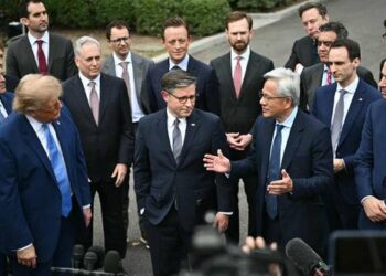 Empresas de EU buscan autorregular el desarrollo de la IA