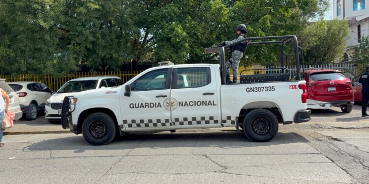 Despliegan operativo por amenaza de balacera en secundaria