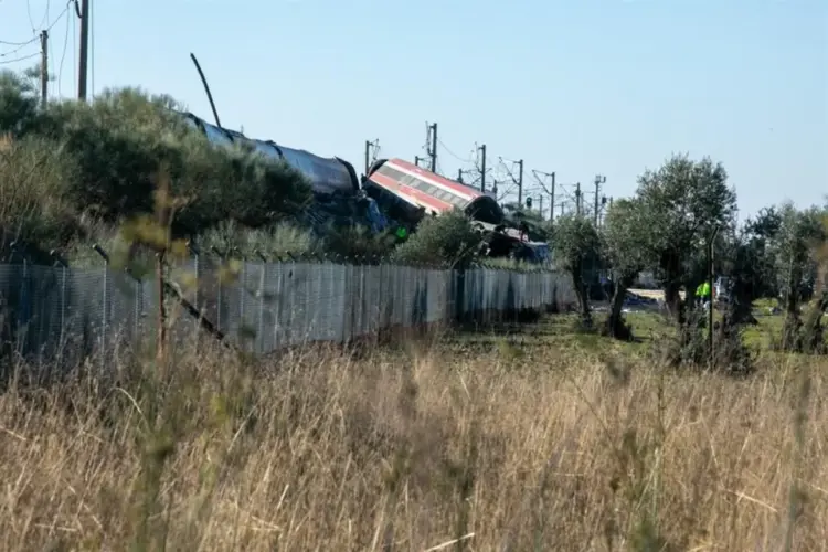 Desaparece mexicano tras choque de trenes en España