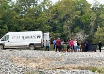 Rescatan en Ejido Cruz y Cruz cuerpos de madre e hijo arrastrados por la corriente del río Purificación