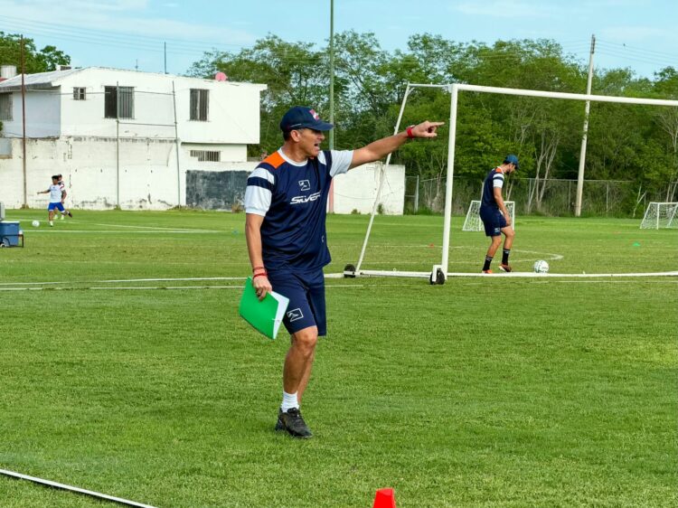 Apela Pereyra a su experiencia para calificar a Correcaminos a la Liguilla