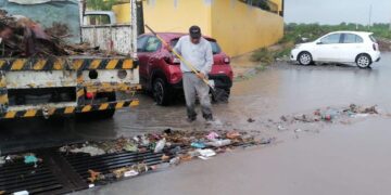Fuertes lluvias en Cd. Victoria destapan baches y evidencian mala recolección de basura