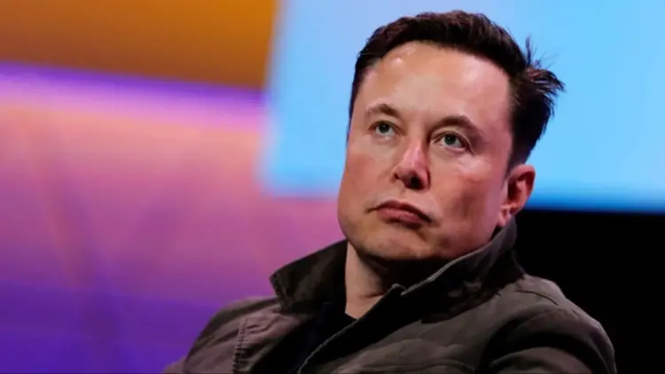 Musk anuncia donación de SpaceX para menores estadounidenses