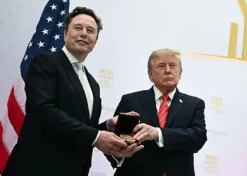 Musk restringe servicios satelitales usados por Ucrania