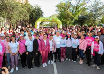 Conmemoran con carrera Día Internacional de la Lucha contra el Cáncer de Mama