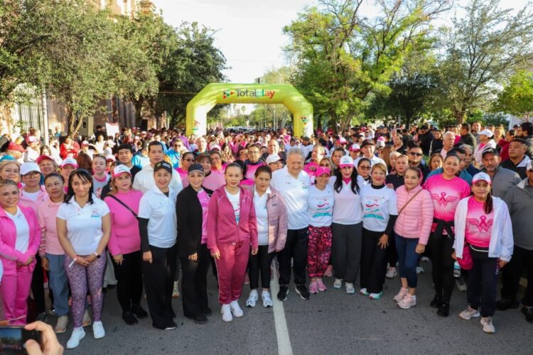 Conmemoran con carrera Día Internacional de la Lucha contra el Cáncer de Mama