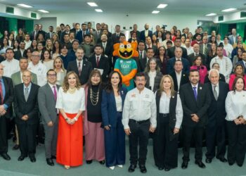 Encabeza el rector Anaya 59 Aniversario de la Facultad de Comercio y Administración Victoria