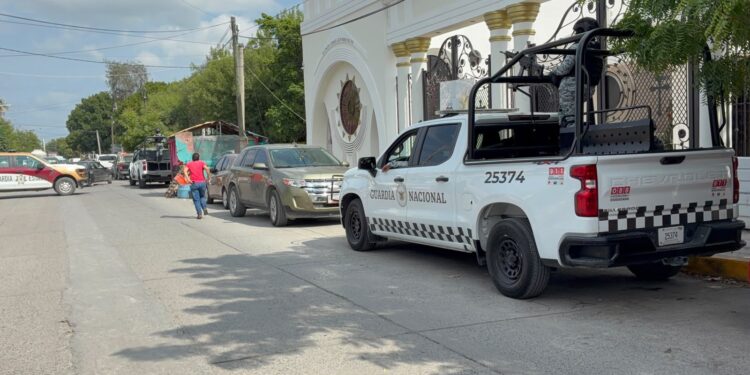Despliegan operativo por amenaza de balacera en secundaria