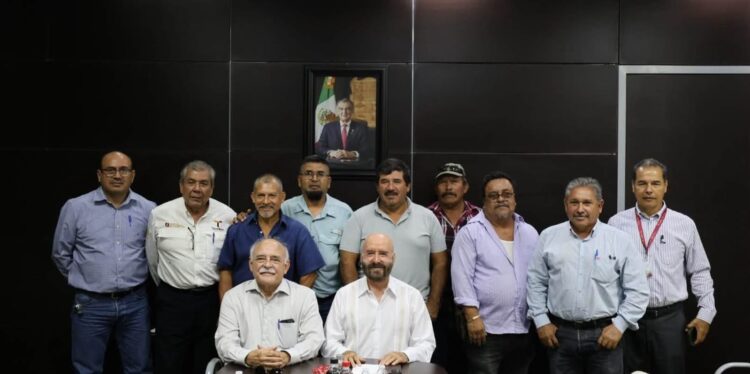 Regularizan campesinos uso de agua en la zona sur