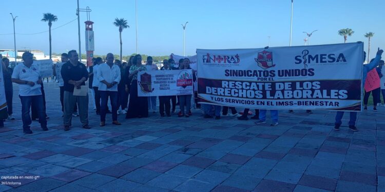 Exigen trabajadores de Salud igualdad laboral