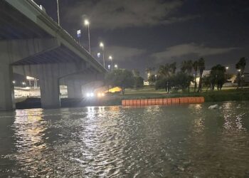 Instalan boyas fronterizas en el río Bravo