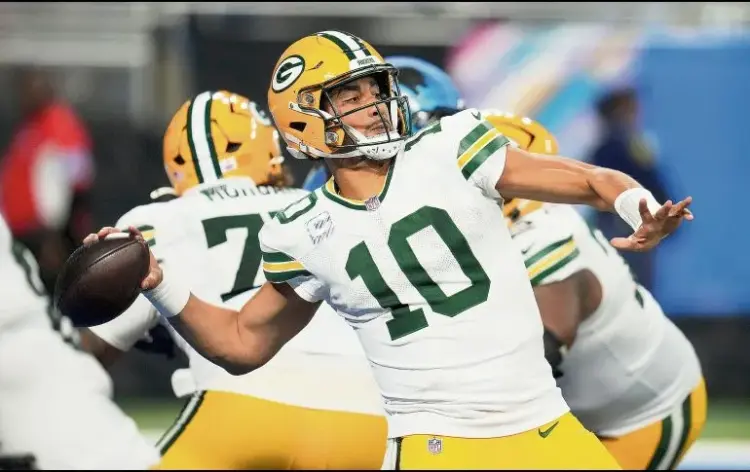 Packers vs Panthers: Green Bay gana 27-19