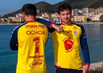 Guillermo Ochoa recibe homenaje especial del Ajaccio